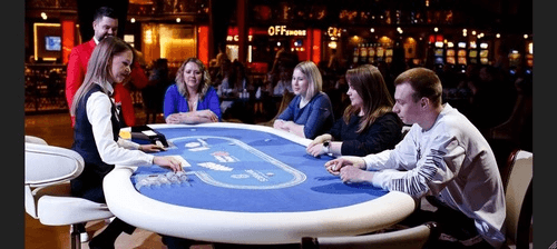 Атмосфера традиционного казино